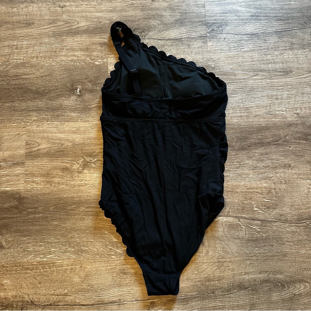 CHARMO Black One-Shoulder Maternity Swimsuit - Picture 5 of 8